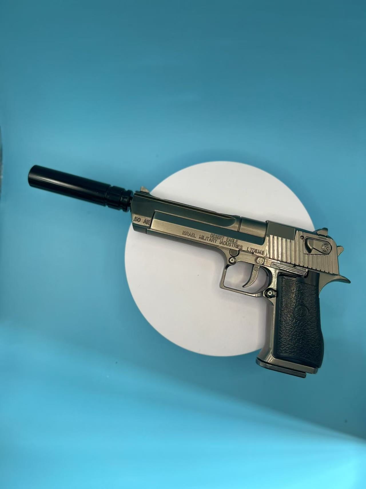 New generation upgraded version of Desert Eagle 1:2.05 alloy toy model gun children's toys cannot be fired